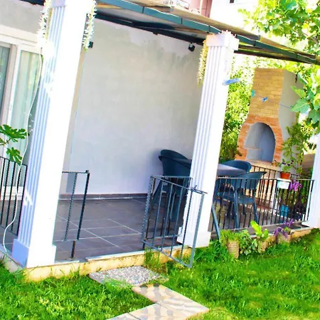 Aloanda Holiday House With Swimming Pool *