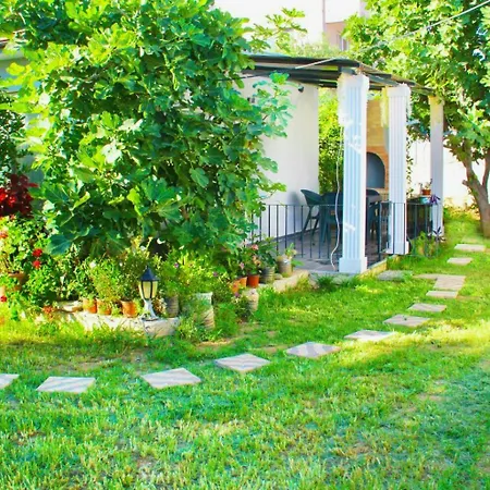 بيت للعطل Aloanda House فتحية