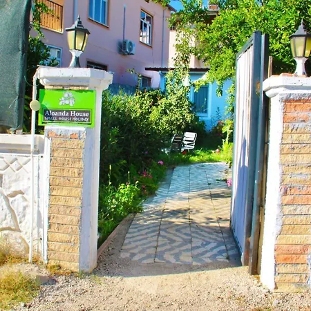 Aloanda House Tatil Evi